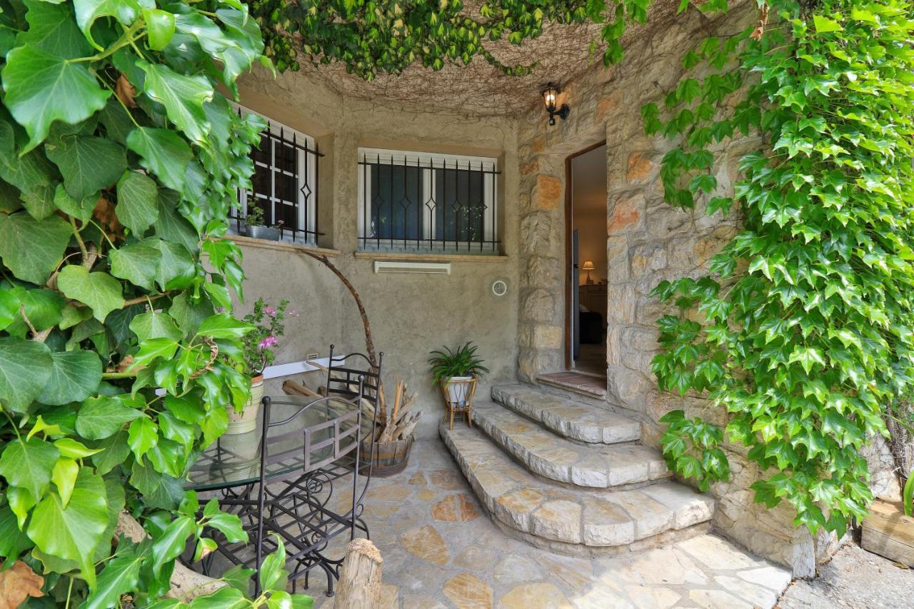 Bed and Breakfast Le Mazet De Tourrettes Esterno foto