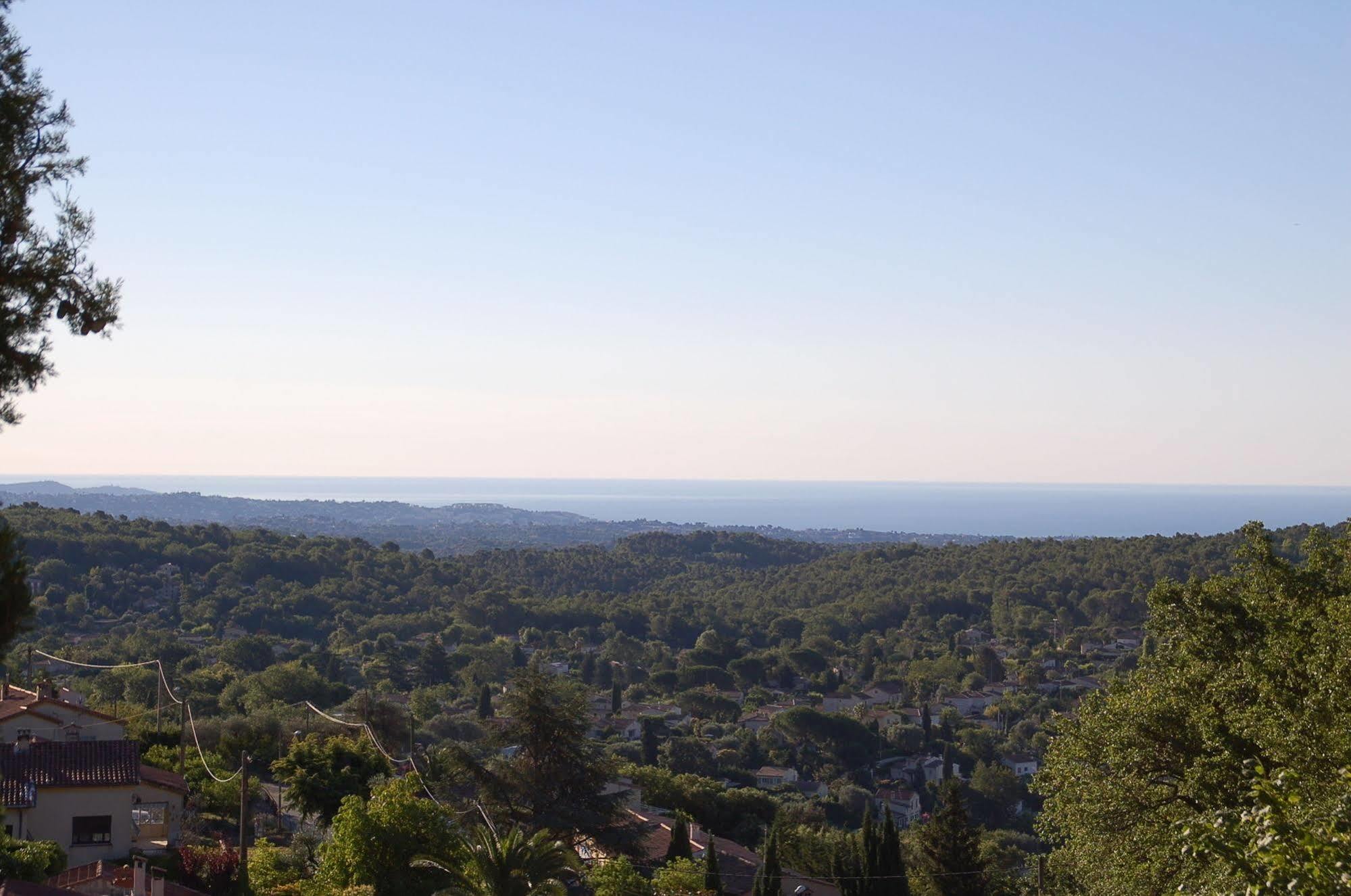 Bed and Breakfast Le Mazet De Tourrettes Esterno foto