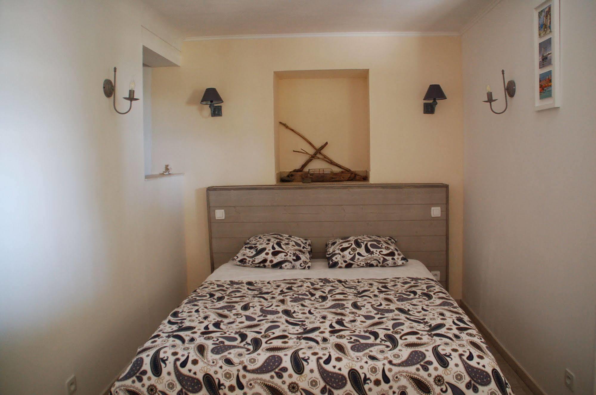 Bed and Breakfast Le Mazet De Tourrettes Esterno foto