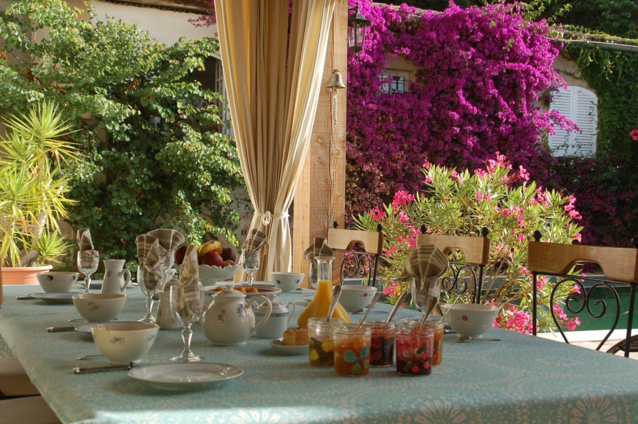 Bed and Breakfast Le Mazet De Tourrettes Esterno foto